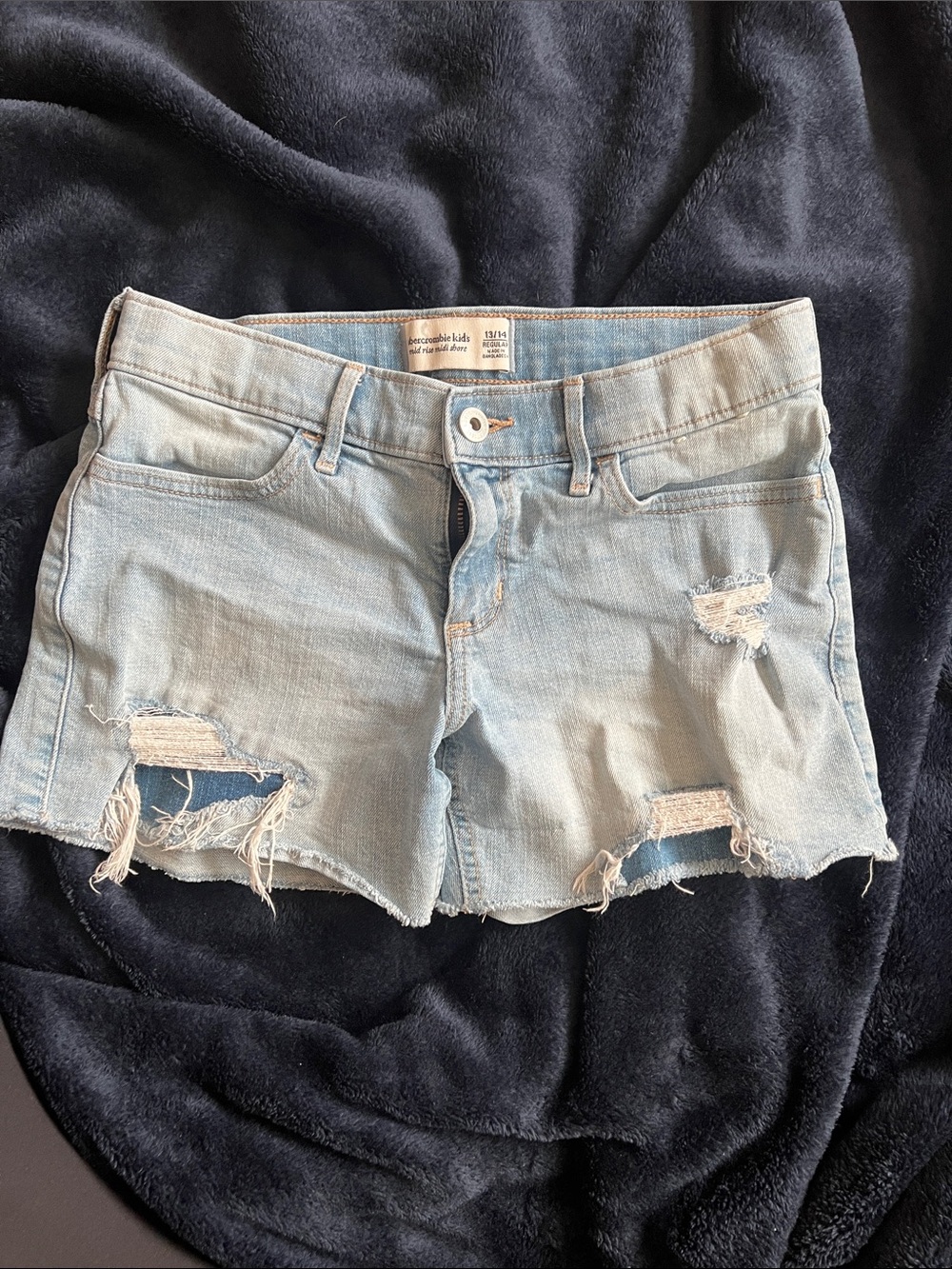 Abercrombie & Fitch Light Blue Distressed Denim Shorts girls size 13/14